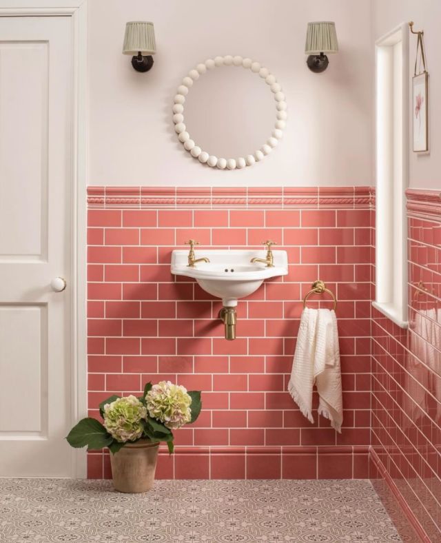 So british #englandtiles #englandstyle #pinktiles #glamour #homemade #artisanaltiles #beauty